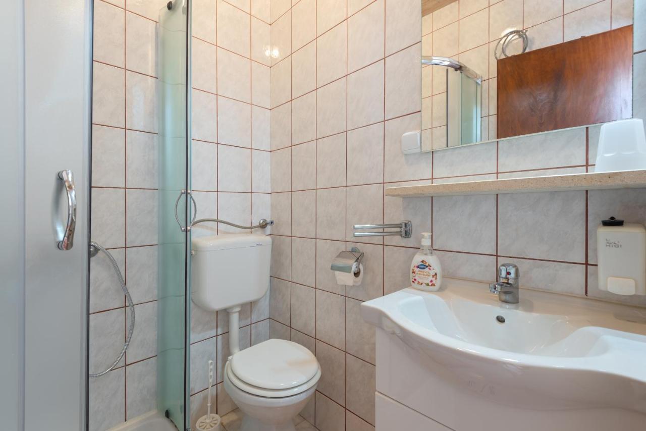 Apartments By The Sea Jelsa, Hvar - 11319 เยลซา ภายนอก รูปภาพ