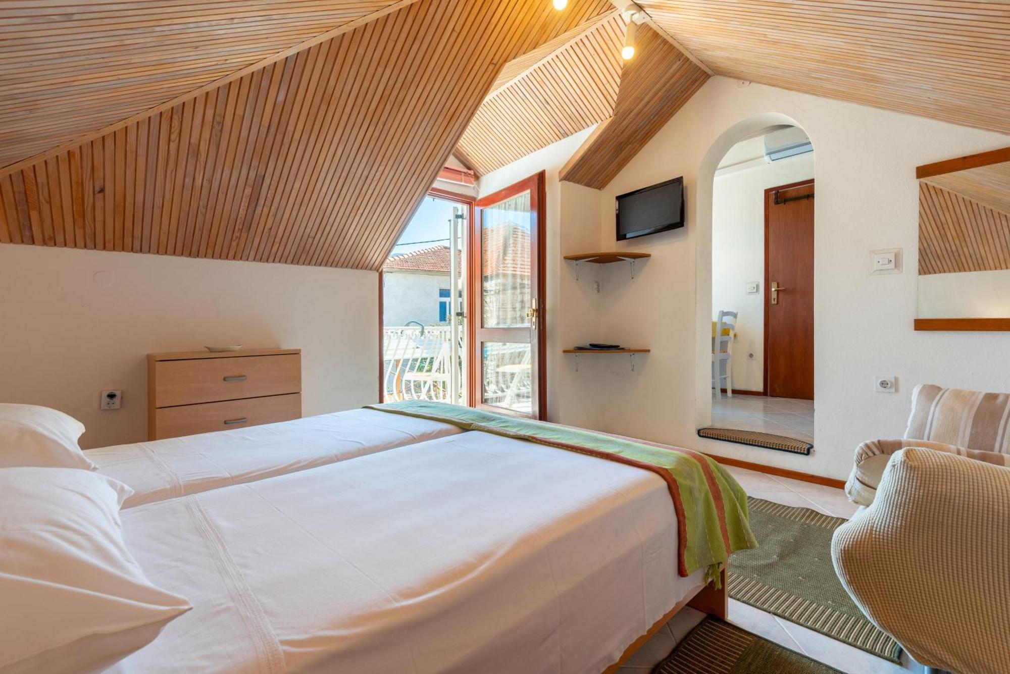 Apartments By The Sea Jelsa, Hvar - 11319 เยลซา ห้อง รูปภาพ